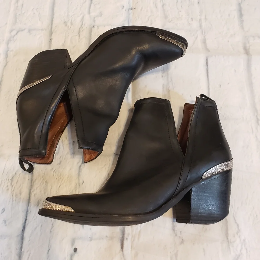 Jeffrey Campbell Black Cromwell Booties size 7 - Picture 4 of 15